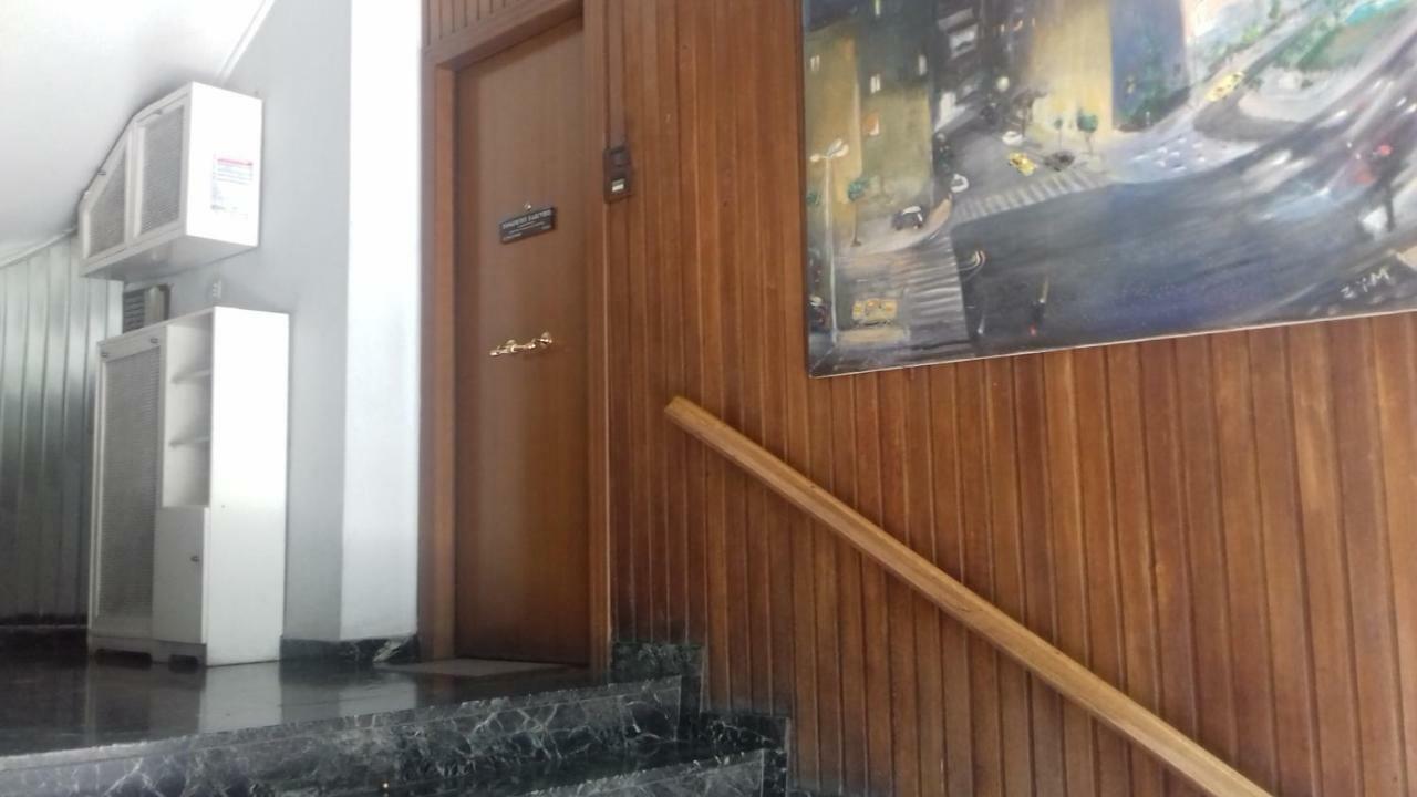 The Spot In The Center